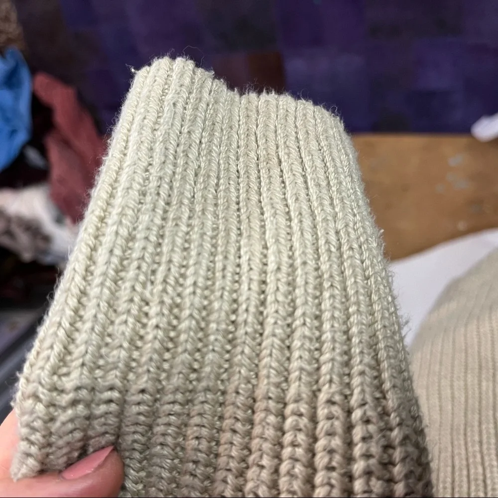 Abercrombie & Fitch Cowl Neck Women's Oatmeal Turtleneck Sweater size XS - Picture 6 of 12